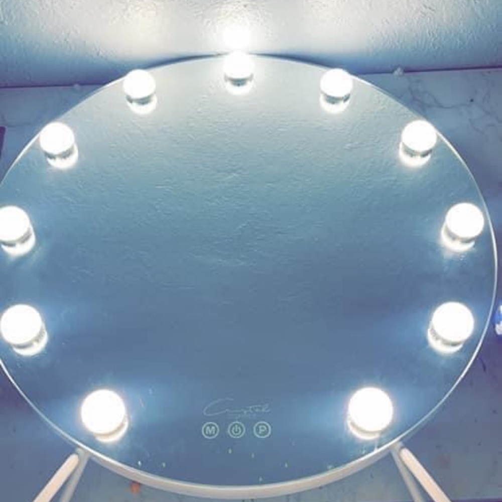 Vanity mirror